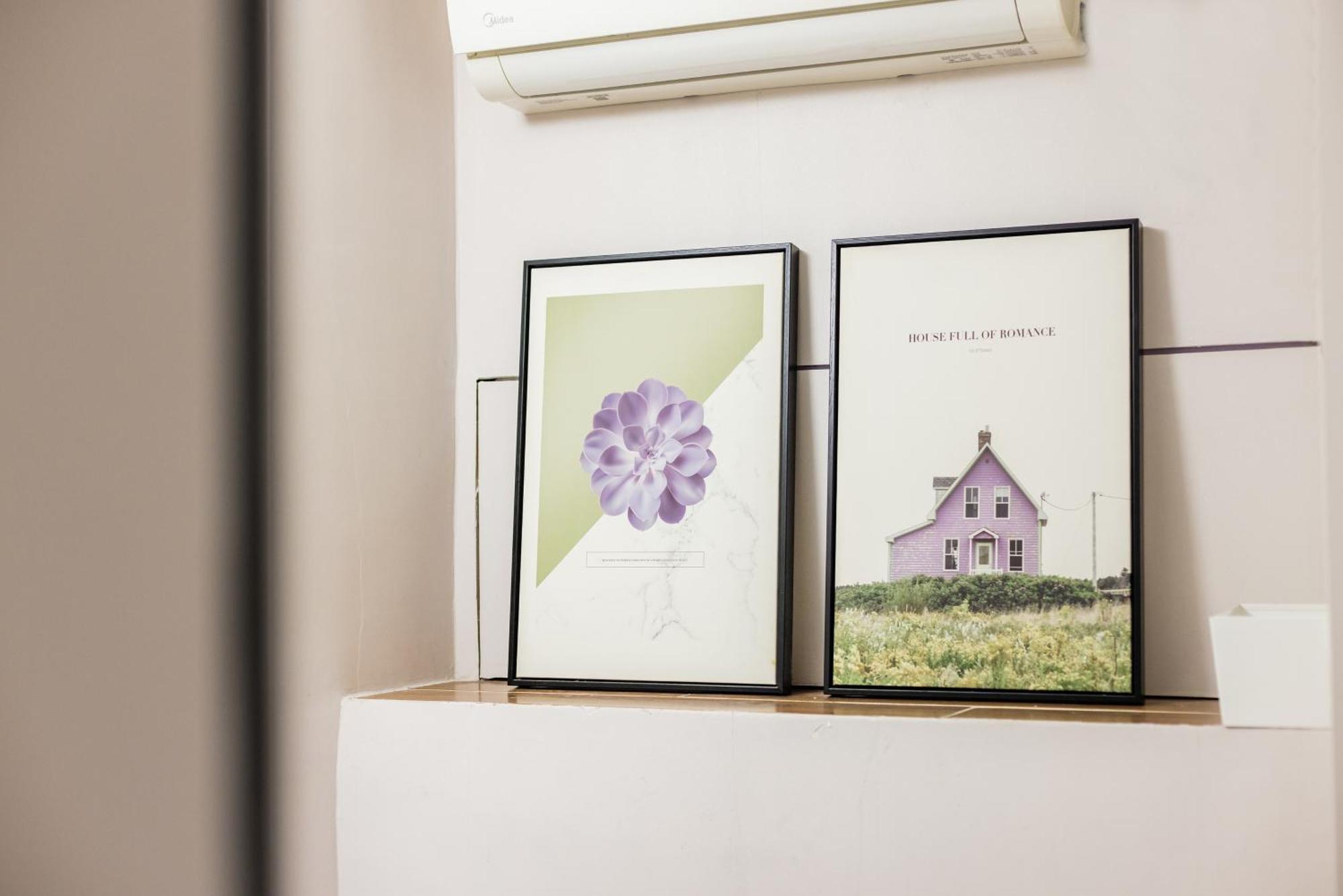 Lavendar Duplex Apartment Canton Extérieur photo