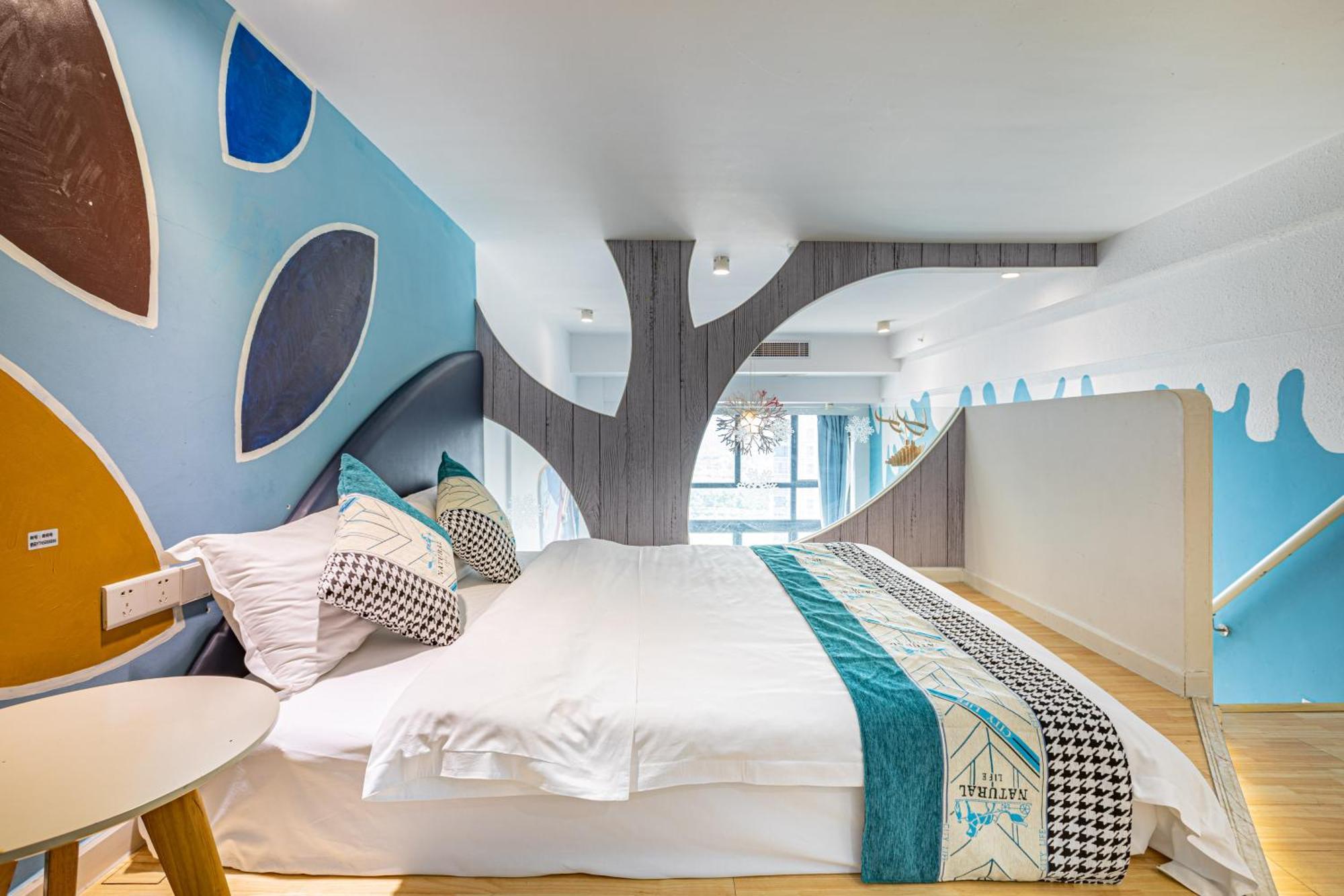 Lavendar Duplex Apartment Canton Extérieur photo